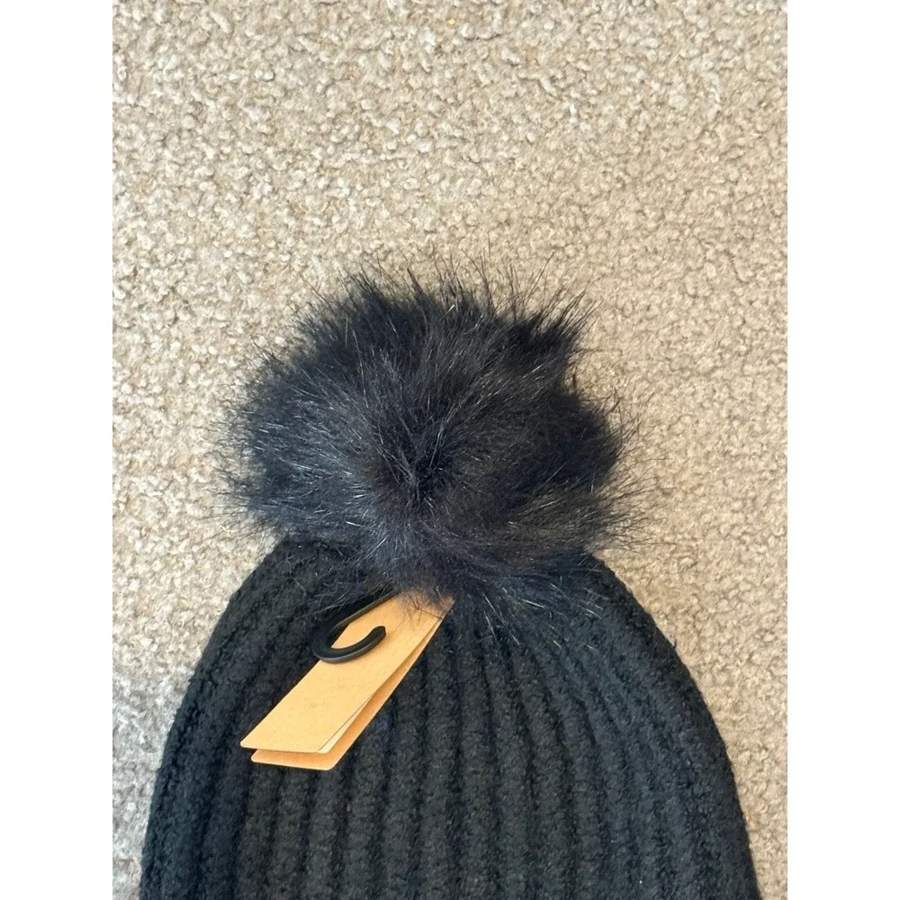Steve Madden Woman's Cloud Knit Faux Fur Pom Pom Beanie Hat Black One Size
